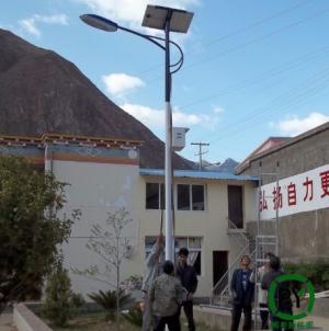 農村裝太陽能led路燈亮燈幾個小時合適