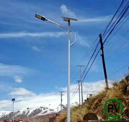 農村6米30瓦太陽能路燈